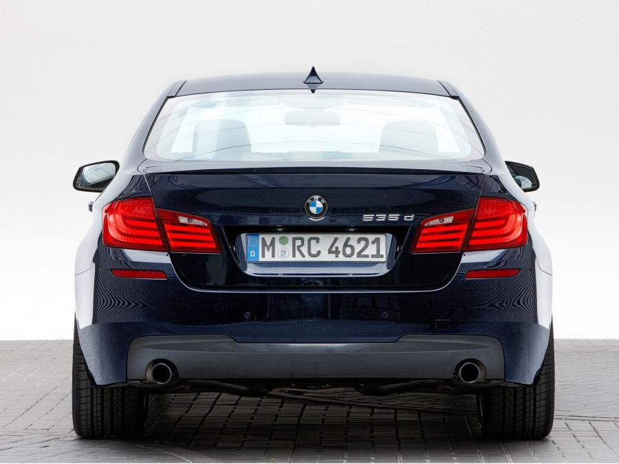  BMW 535d Sedan M Sport Package 2010 года  (фото 3 из 4)